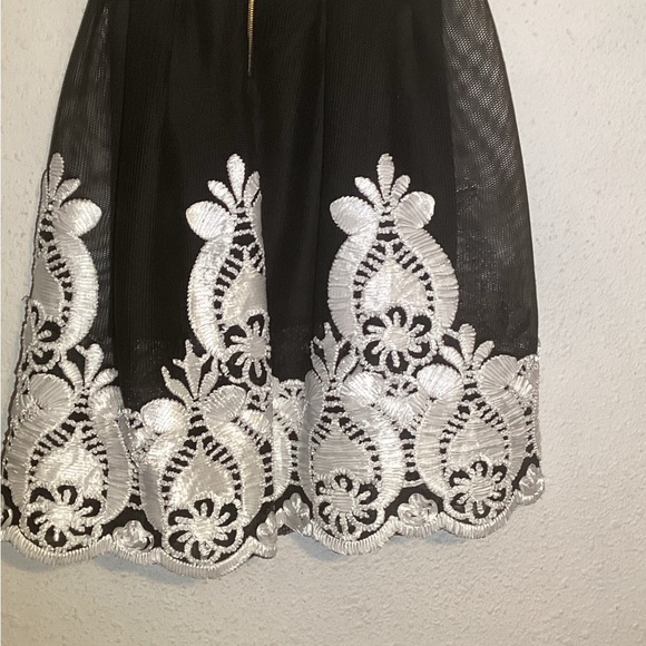 Small akira skirt - Picture 5 of 9